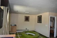روكي إن Hotels near Age of Aquariums