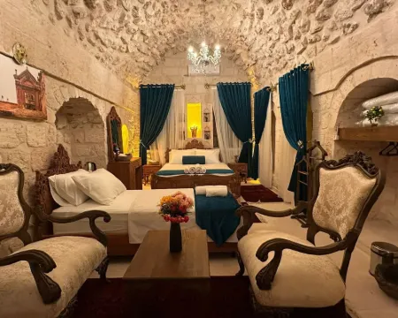 Seyri Asur Konağı Midyat otelleri