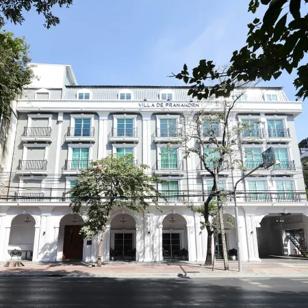 Villa de Pranakorn Отели рядом с достопримечательностью «Ват-Сакет»