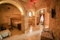 Abu Hayat Cave Suites Hotel a Ortahisar Belediyesi