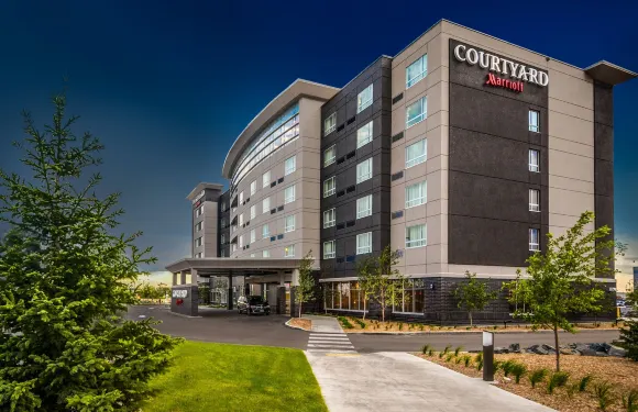 温尼伯機場萬豪萬怡酒店