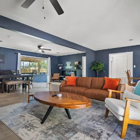 NEW - Moody BBQ Retreat w/Covered Patio