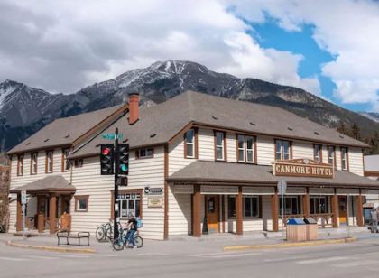Party Hostel- Canmore Hotel Hostel