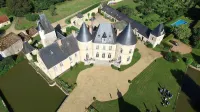 Château de Vaulogé Hotels in Asnieres-sur-Vegre