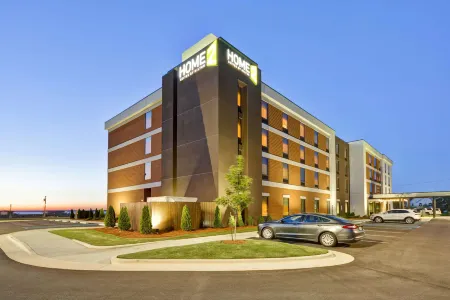 Home2 Suites by Hilton Decatur Ingalls Harbor Отели рядом с достопримечательностью «Шоппинг-центр Гейтуэй»
