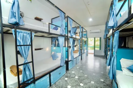 Moustache Varanasi Отели в г. Варанаси