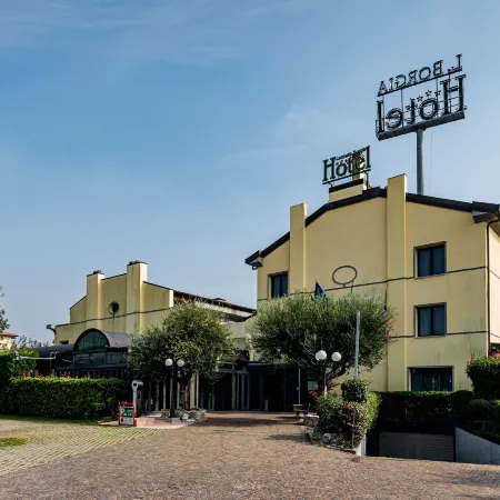 Hotel Lucrezia Borgia Отели в г. Феррара