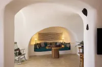 Iconic Santorini, a Boutique Cave Hotel by Sandglass - Balkoner