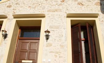 Porto Enetiko Suites