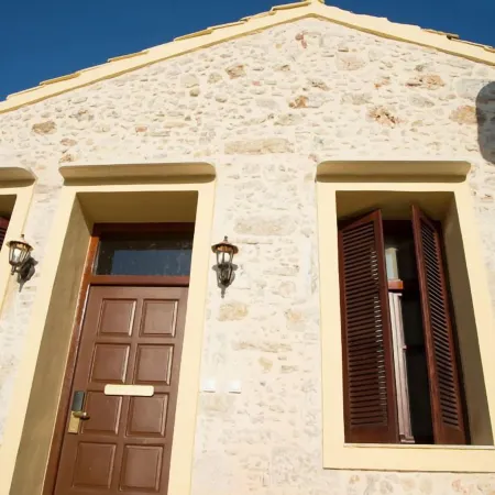 Porto Enetiko Suites