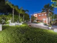 Small Luxury Apartments Pool and Sea View - Stella Del Mare Hotels in Fontane Bianche