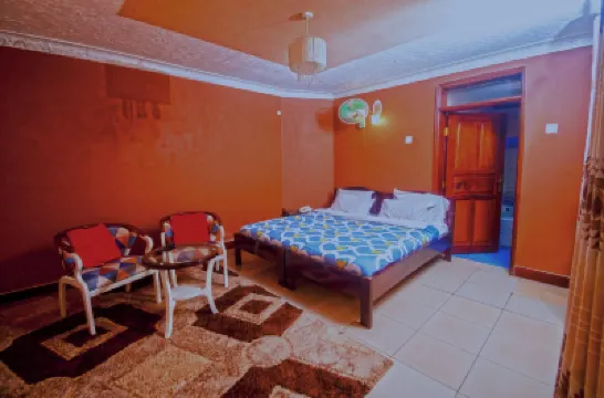 Royal Lake View Gardens Hotel a 