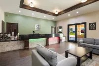 Quality Inn & Suites Lufkin Hotels in Lufkin