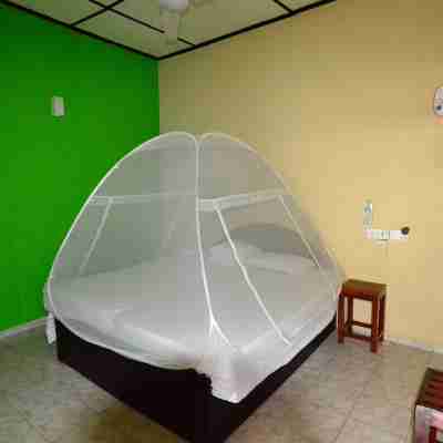 Hangout Habarana Rooms