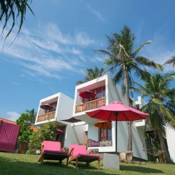 Utmt - Underneath the Mango Tree Spa & Beach Resort Отели рядом с достопримечательностью «Пляж Гандара»