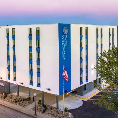 Hotel Westport Kansas City, Tapestry Collection by Hilton Hotels near Redemptorist Catholic Church