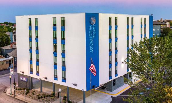 Hotel Westport Kansas City, Tapestry Collection by Hilton