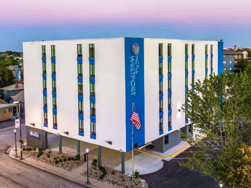 Hotel Westport Kansas City, Tapestry Collection by Hilton - bar