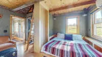 Stonehill's Farmhouse Hotels in Gardiner