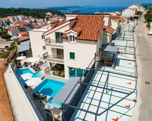 โรงแรม เทอราเนีย โรงแรมในฮวาร์