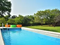 亞拉大型遊戲酒店-生態團隊 莫訥勒格勒區酒店