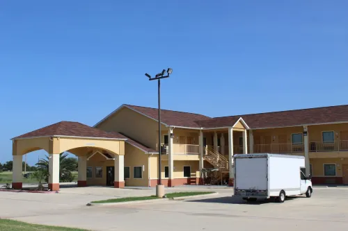 Horizon Inn & Suites Hotels in Pearsall
