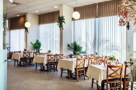 Inbar Hotel Отели в г. Ezor Be'er Sheva