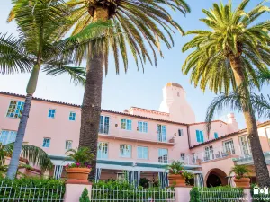 La Valencia Hotel