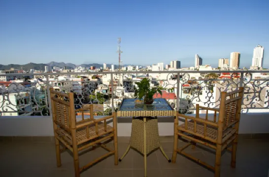 Rex Hotel & Apartment Отели рядом с достопримечательностью «Лонг Шон»