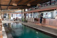 Scallywags Beach Club - bar
