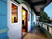 Den Den Guesthouse Hotels in Basco