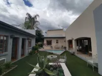 Rene's Guesthouse - Pools