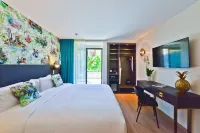 Hôtel la Villa Port d'Antibes & Spa Hotels in Антіб