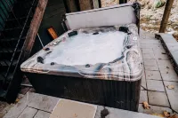 Charming & Historic 3-bedroom house in sleepy Gibson with Wifi, AC & hot tub