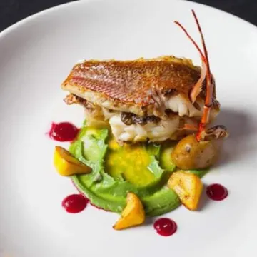 Café de Playa Beach Front Hotel