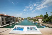 Casa di Paola: Lake-View Balcony Apartment in Peschiera - Happy Rentals - Apartments