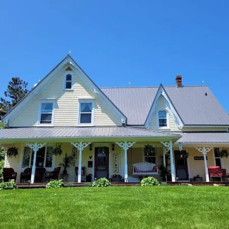 Clinton Pond Bed and Breakfast