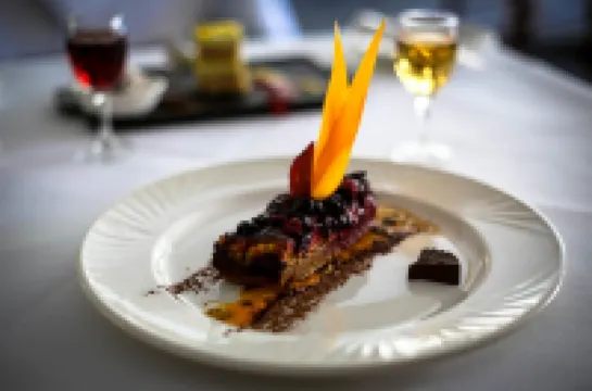 퀄리티 인 더보 인터내셔널