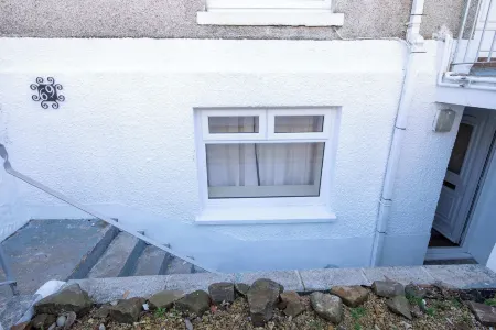 Host & Stay - Hanover Apartment