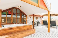 ACC Olives Hotel & Restaurant فنادق في Camivasat Mahallesi