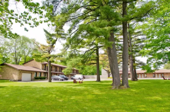 Rideau Heights Inn Hotel berhampiran Britannia Yacht Club