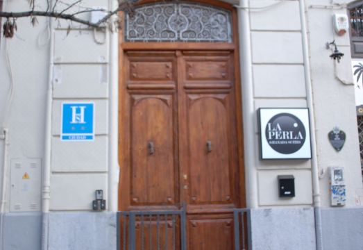 라 페를라 그라나다 스위트 외관