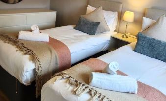 Link Road House by Redwood Stays