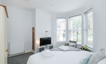 Linden Grove Apartments