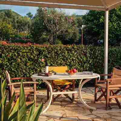 Verga Sunset Villa - Ilia Seascape Private Retreat Hotel Exterior