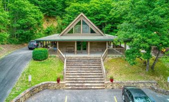 Lake Mountain Cabin w Pool Game Room Hot Tub