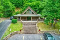Lake Mountain Cabin w Pool Game Room Hot Tub Hotel a Jefferson County