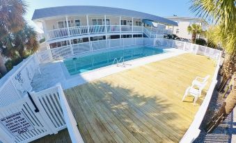 10 Cherry Bay - Robert Zuehl