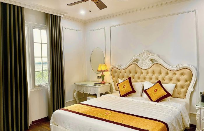Gold Hotel Luxury