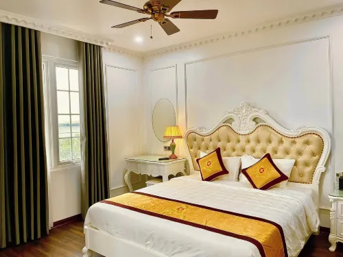 Gold Hotel Luxury Hotels in Tu Son